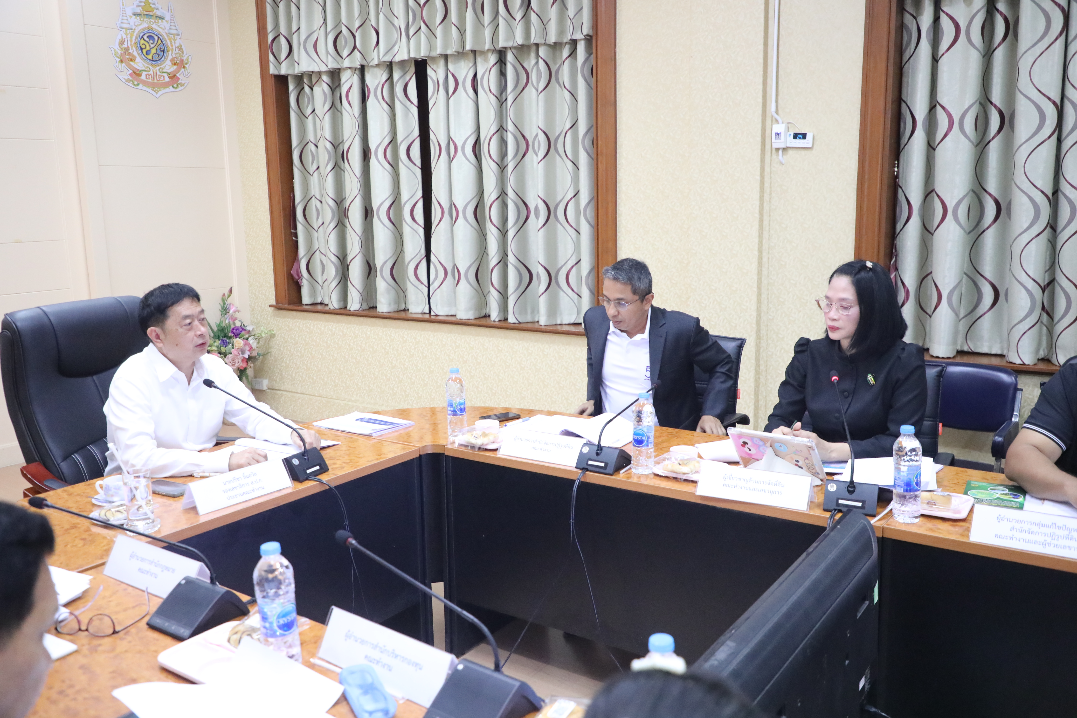 title - ส.ป.ก. ประชุมคณะทำงานศึกษาพิจารณาการแก้ไขปัญหาด้านที่ดินและหนี้สินของเกษตรกร โครงการแก้ไขปัญหาที่ดินทำกินให้แก่เกษตรกรสภาประชาชน 4 ภาค ครั้งที่ 1/2569